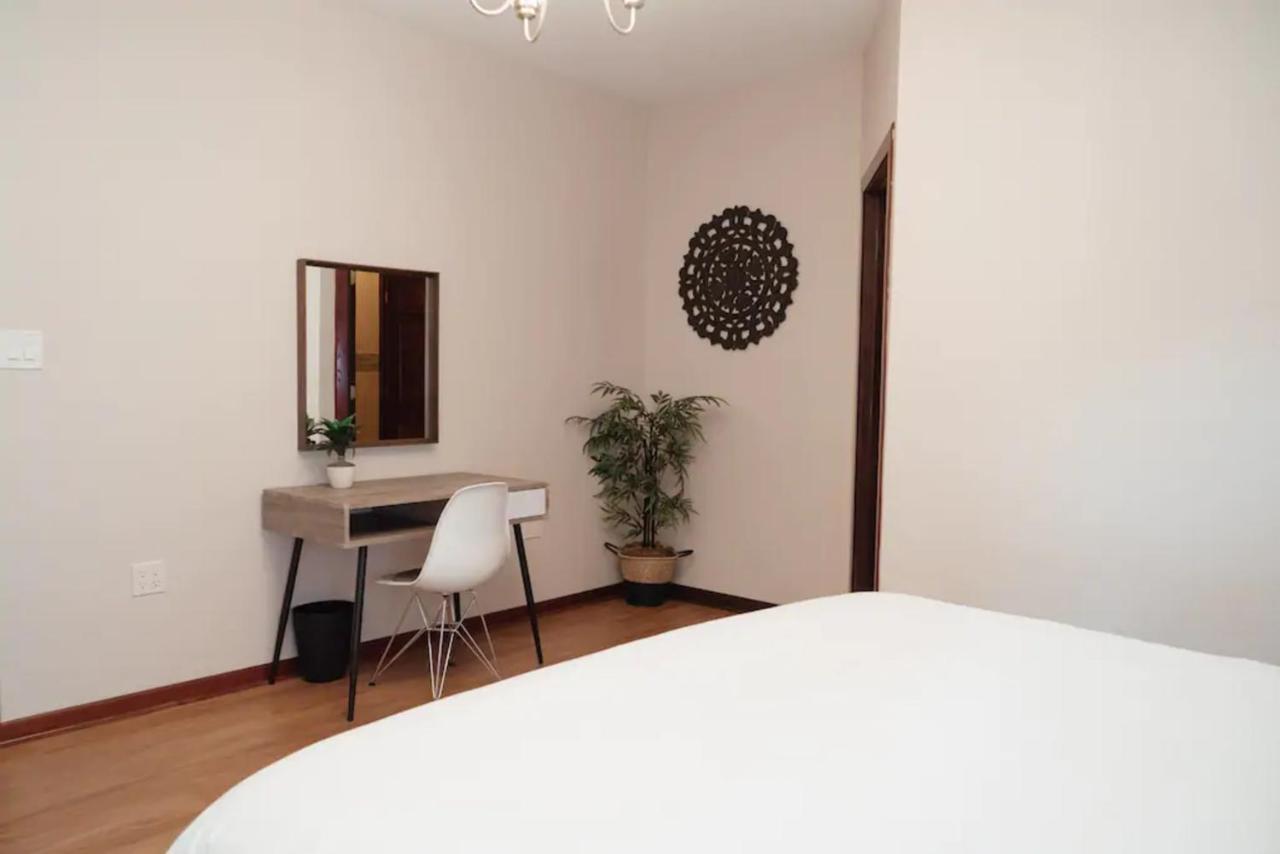 2Br Airy & Tidy Apt With Free Covered Parking - Central Modern Chicago Luaran gambar