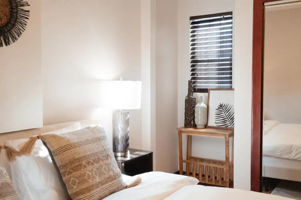 2Br Airy & Tidy Apt With Free Covered Parking - Central Modern Chicago Luaran gambar